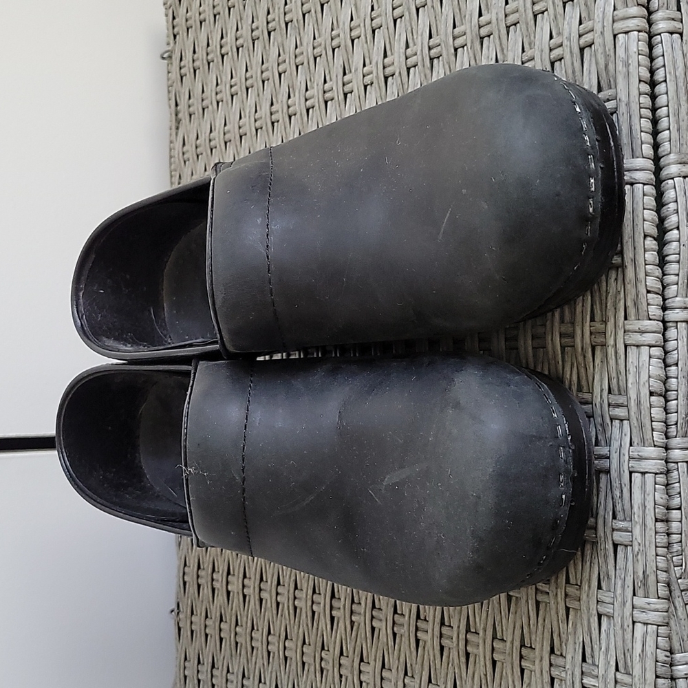 Dansko leather clog, 39